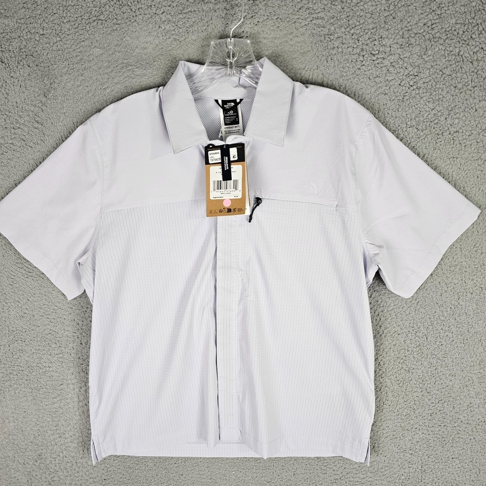 The North Face Women’s Short Sleeve Button-Down Shirt in Light Gray